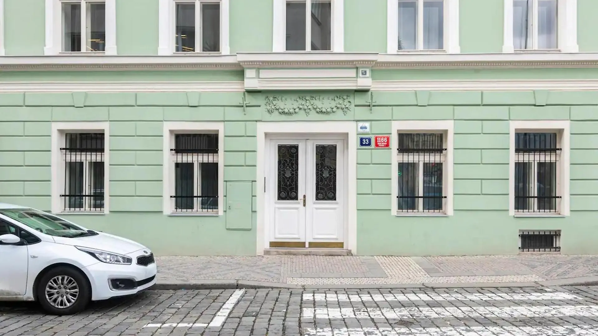 Emerald Apartments Boutique Residence Prague 0*,