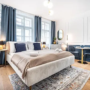  Apartment Beautifully Renovated At Lesser Town